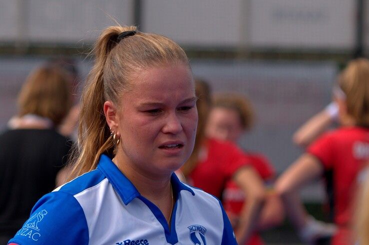 In beeld: Scheidsrechter boort Zwolse hockeyvrouwen kans op stunt door de neus - Foto: Bob Koning