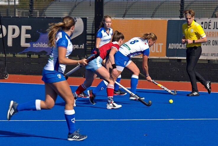 In beeld: Zure zondag voor Zwolse hockeyvrouwen - Foto: Bob Koning