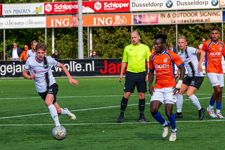 Berkum verloor op eigen terrein met 3-4 van ONS Sneek. - Foto: Peter Denekamp