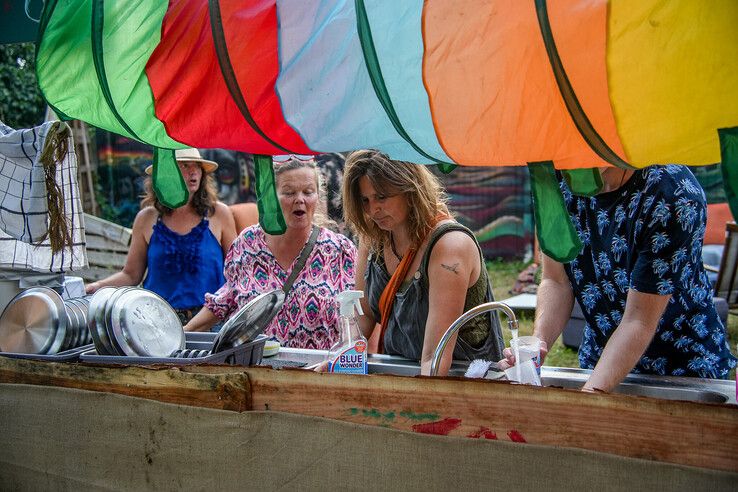 In beeld: Duizenden bezoeken mogelijk laatste Kattegat Festival ooit - Foto: Obbe Bakker