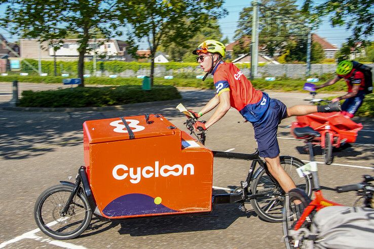 In beeld: Nederlands Kampioenschap voor Fietskoeriers in Zwolse spoorzone - Foto: Obbe Bakker