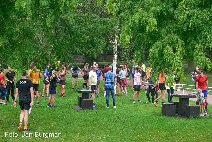 In beeld: Mistig maar succesvol debuut van Parkrun in Zwolle - Foto: Jan Burgman