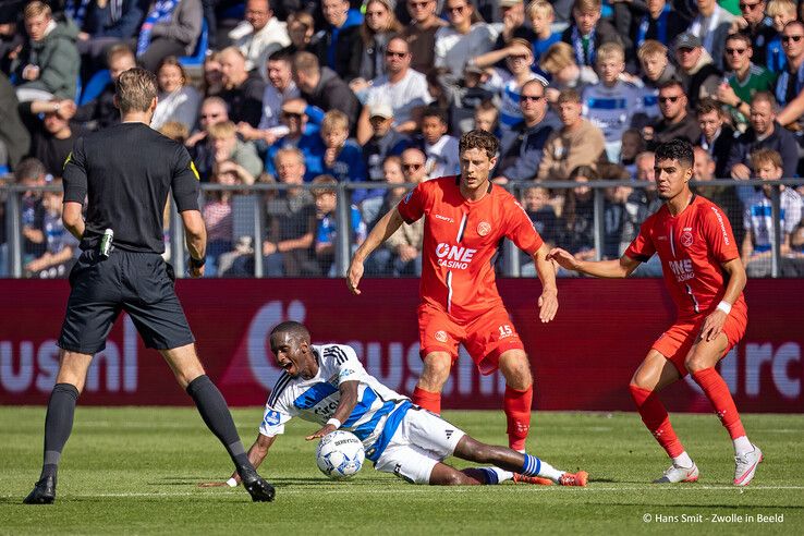 In beeld: PEC Zwolle zonder te scoren langs Almere City - Foto: Hans Smit