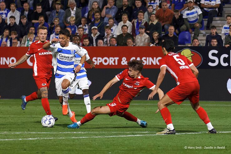 In beeld: PEC Zwolle komt net tekort tegen AZ - Foto: Hans Smit