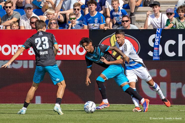 In beeld: PEC Zwolle pakt eerste punten van seizoen tegen Heracles - Foto: Hans Smit