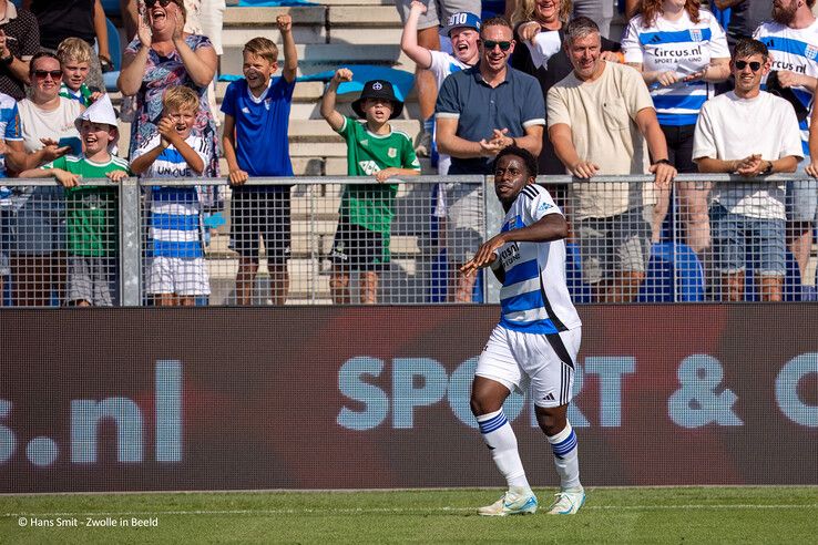 In beeld: PEC Zwolle pakt eerste punten van seizoen tegen Heracles - Foto: Hans Smit