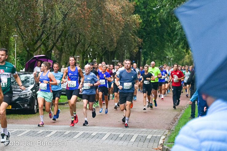 Sarah-Lynn Mulder en Taco Schaaf winnen Berkumloop - Foto: Jan Burgman