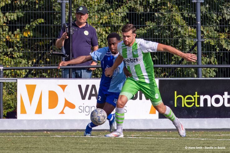 In beeld: SVI speelt gelijk tegen poulewinnaar ASV Dronten in bekertoernooi - Foto: Hans Smit