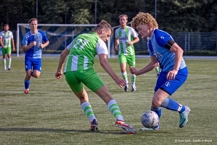 In beeld: SVI speelt gelijk tegen poulewinnaar ASV Dronten in bekertoernooi - Foto: Hans Smit