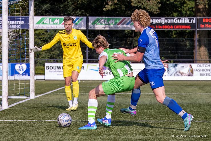 In beeld: SVI speelt gelijk tegen poulewinnaar ASV Dronten in bekertoernooi - Foto: Hans Smit