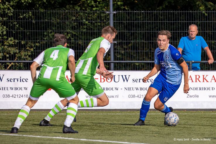 In beeld: SVI speelt gelijk tegen poulewinnaar ASV Dronten in bekertoernooi - Foto: Hans Smit