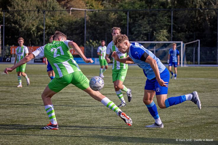 In beeld: SVI speelt gelijk tegen poulewinnaar ASV Dronten in bekertoernooi - Foto: Hans Smit