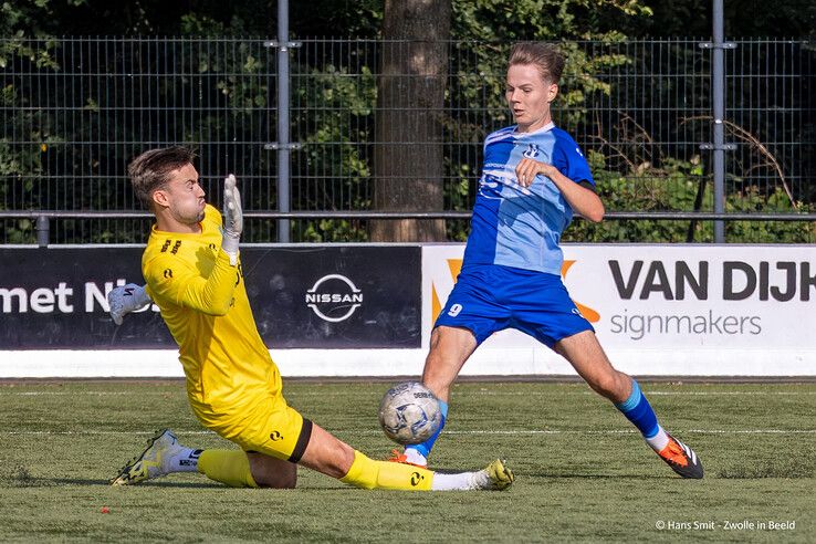 In beeld: SVI speelt gelijk tegen poulewinnaar ASV Dronten in bekertoernooi - Foto: Hans Smit