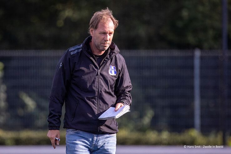 In beeld: SVI speelt gelijk tegen poulewinnaar ASV Dronten in bekertoernooi - Foto: Hans Smit