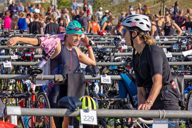 In beeld: Sander Hoogeveen en Tamara Kamp winnen Triathlon Zwolle - Foto: Hans Smit