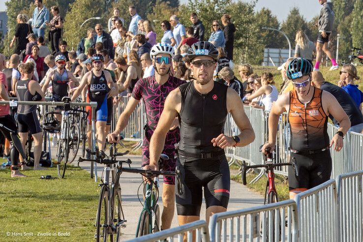 In beeld: Sander Hoogeveen en Tamara Kamp winnen Triathlon Zwolle - Foto: Hans Smit