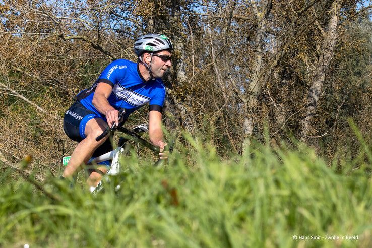 In beeld: Sander Hoogeveen en Tamara Kamp winnen Triathlon Zwolle - Foto: Hans Smit