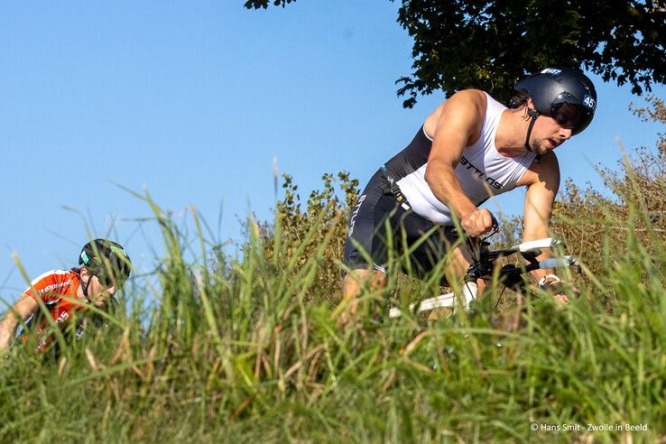 In beeld: Sander Hoogeveen en Tamara Kamp winnen Triathlon Zwolle - Foto: Hans Smit