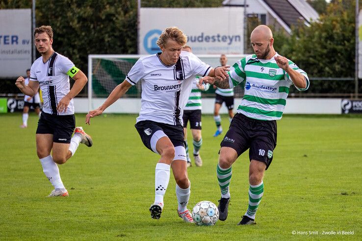 In beeld: Zwolsche Boys delft onderspit tegen Berkum 2 - Foto: Hans Smit