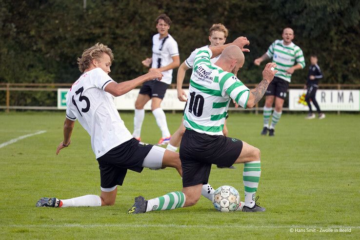 In beeld: Zwolsche Boys delft onderspit tegen Berkum 2 - Foto: Hans Smit