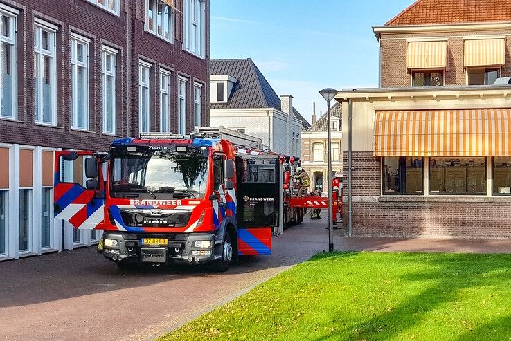 Artez deels ontruimd vanwege brandje in afzuiginstallatie - Foto: Redactie 1Zwolle