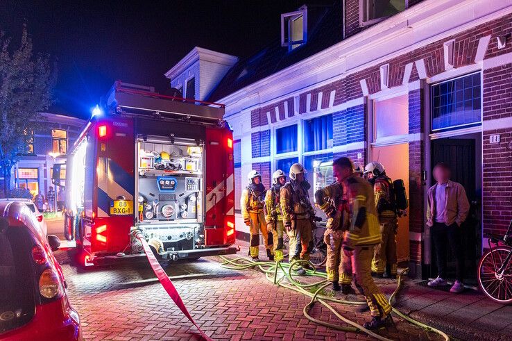 Verwarde man aangehouden na brandstichting in zorgwoning in Assendorp - Foto: Peter Denekamp