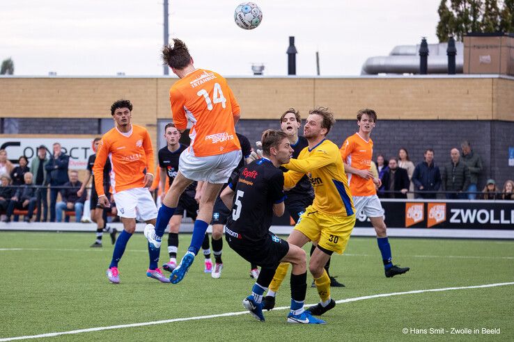 In beeld: CSV ’28 wint stadsderby van ZAC - Foto: Hans Smit