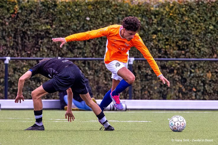 In beeld: CSV ’28 wint stadsderby van ZAC - Foto: Hans Smit