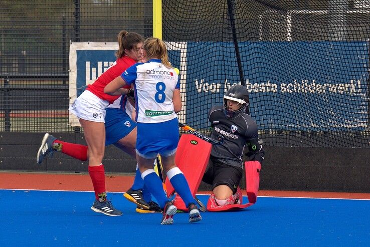 In beeld: HC Zwolle pakt winst tegen hekkensluiter Noordwijk - Foto: Bob Koning