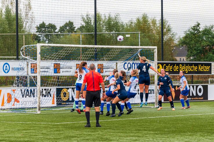 ZAC Vrouwen versloeg SV Parkhout met 9-5. - Foto: Peter Denekamp