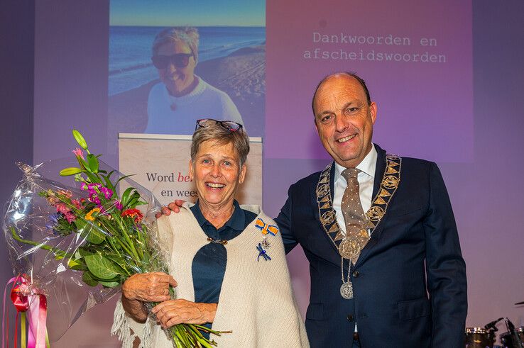 Gerry Velema krijgt koninklijke onderscheiding in Zwolle - Foto: Peter Denekamp