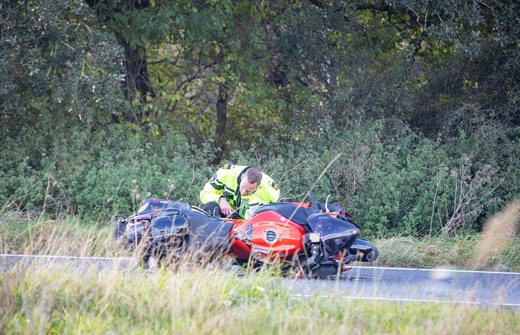 Motorrijder overleden op knooppunt Hattemerbroek - Foto: Hugo Janssen