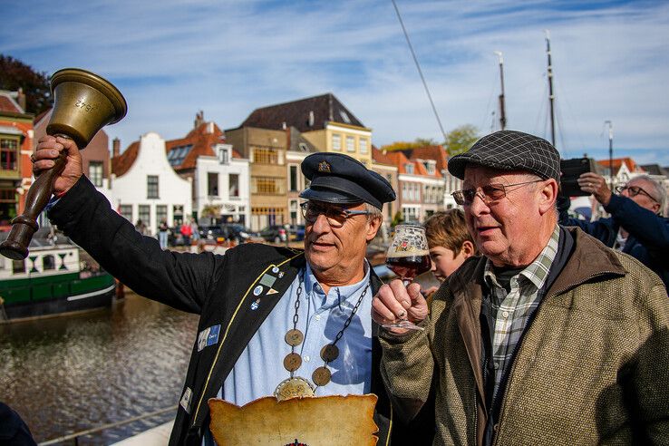 In beeld: Eerste vaten bokbier aangekomen in Zwolle - Foto: Obbe Bakker