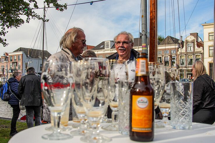 In beeld: Eerste vaten bokbier aangekomen in Zwolle - Foto: Obbe Bakker