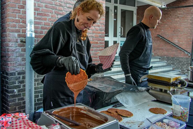 In beeld: Van chocoladekapsels tot choco-nagellak, van kunst met cacao tot bonbons in chocoladeparadijs Hattem - Foto: Obbe Bakker