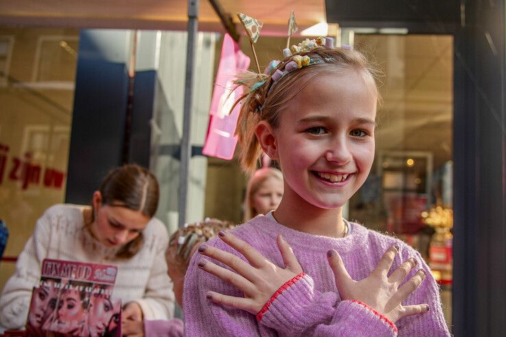 In beeld: Van chocoladekapsels tot choco-nagellak, van kunst met cacao tot bonbons in chocoladeparadijs Hattem - Foto: Obbe Bakker