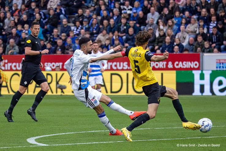 In beeld: PEC Zwolle lijdt nederlaag op eigen veld tegen NAC Breda - Foto: Hans Smit