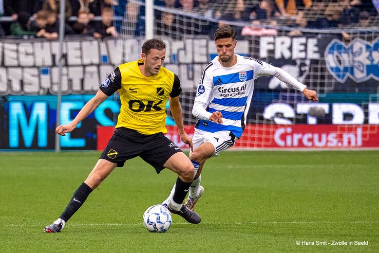 In beeld: PEC Zwolle lijdt nederlaag op eigen veld tegen NAC Breda - Foto: Hans Smit