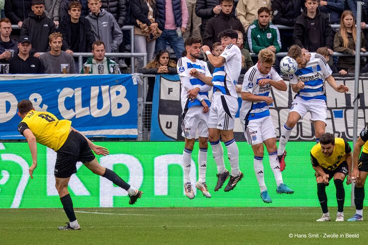 In beeld: PEC Zwolle lijdt nederlaag op eigen veld tegen NAC Breda - Foto: Hans Smit