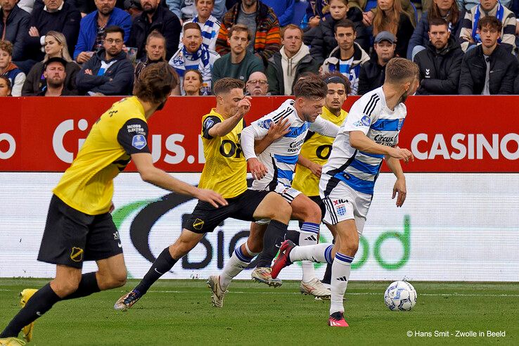 In beeld: PEC Zwolle lijdt nederlaag op eigen veld tegen NAC Breda - Foto: Hans Smit