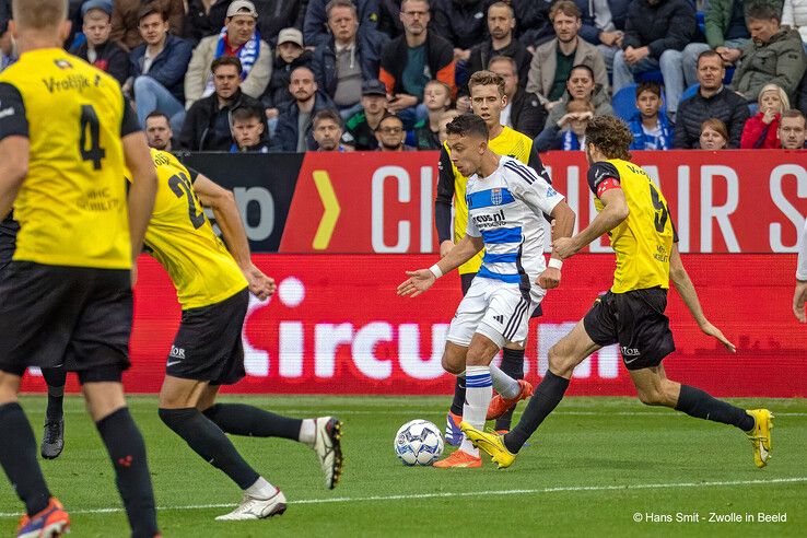 In beeld: PEC Zwolle lijdt nederlaag op eigen veld tegen NAC Breda - Foto: Hans Smit