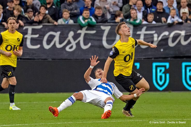 In beeld: PEC Zwolle lijdt nederlaag op eigen veld tegen NAC Breda - Foto: Hans Smit