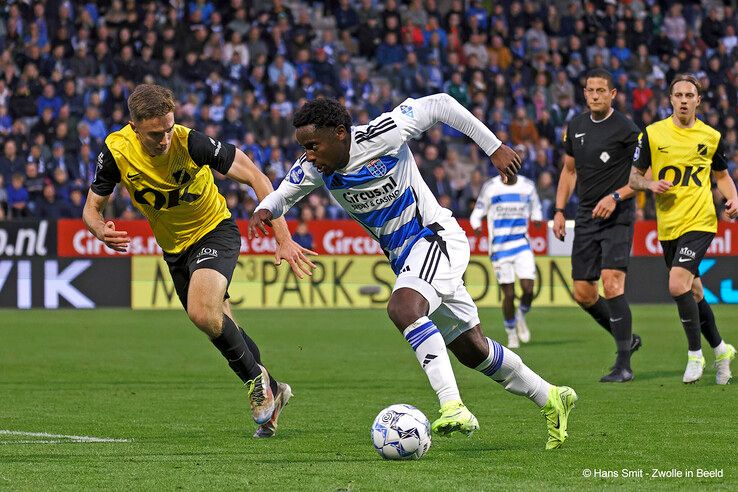 In beeld: PEC Zwolle lijdt nederlaag op eigen veld tegen NAC Breda - Foto: Hans Smit