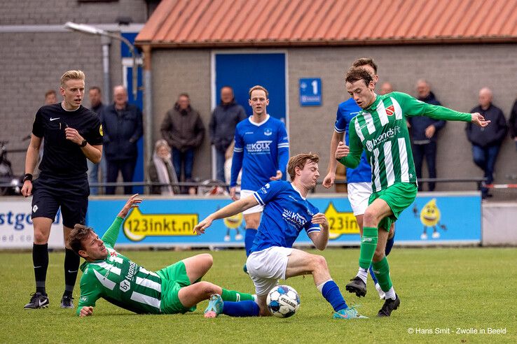 In beeld: WVF verslaat FC Meppel en behoudt tweede plek in competitie - Foto: Hans Smit