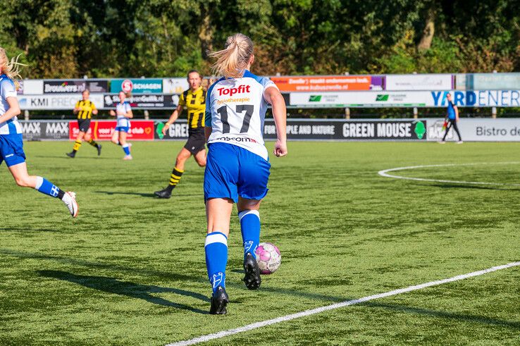 In beeld: ZAC Vrouwen doet wat mannen nalaten… punten pakken - Foto: Peter Denekamp