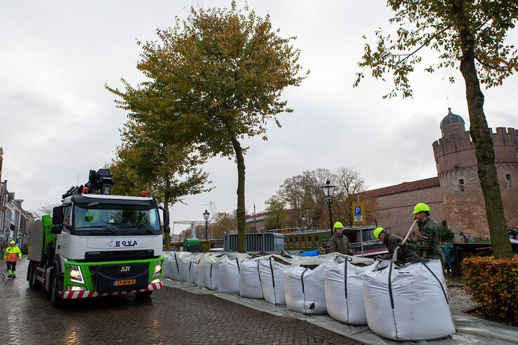 In beeld: Laat het hoge water maar komen, Zwolle houdt droge voeten - Foto: Ruben Meinten