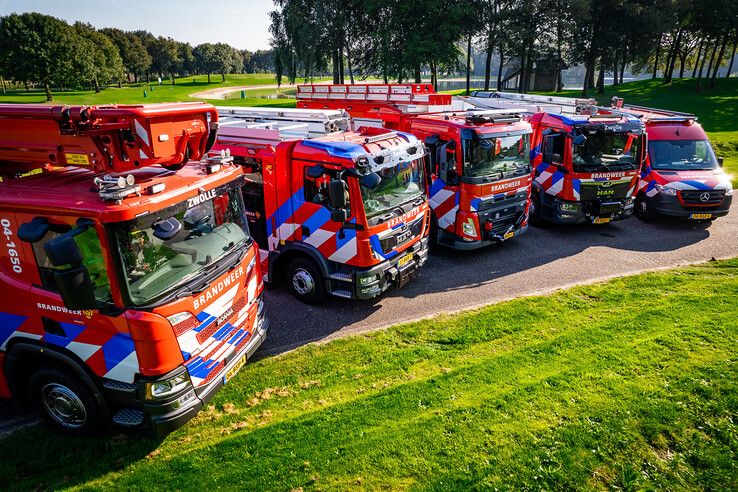 In beeld: Brandweer Zwolle toekomstbestendig met nieuwe en specialistische brandweerwagens - Foto: Hugo Janssen