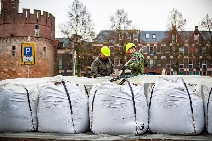 In beeld: Laat het hoge water maar komen, Zwolle houdt droge voeten - Foto: Hugo Janssen