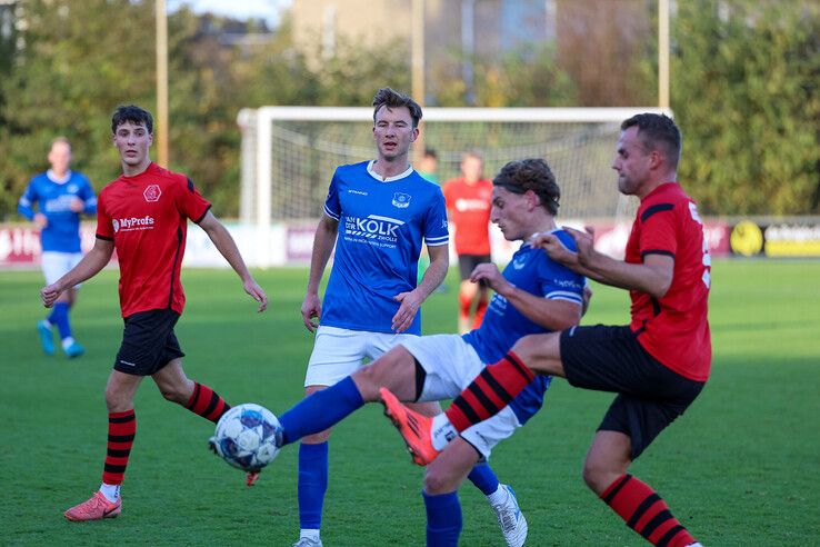 In beeld: WVF speelt gelijk tegen Achilles 1894 - Foto: Henri Zuidberg