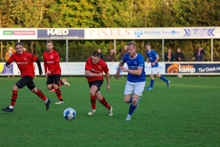 In beeld: WVF speelt gelijk tegen Achilles 1894 - Foto: Henri Zuidberg